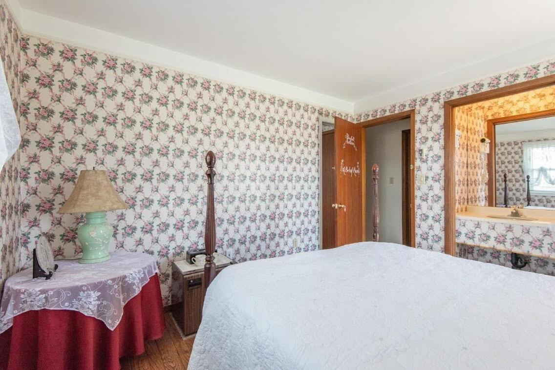 Chez Nous Bed & Breakfast Cornwall Bagian luar foto